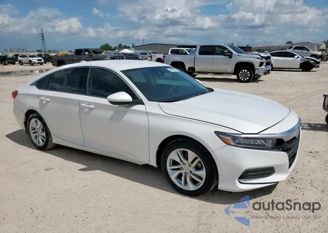 2018 Honda Accord Lx z USA, uszkodzony, nr VIN 1HGCV1F10JA260349